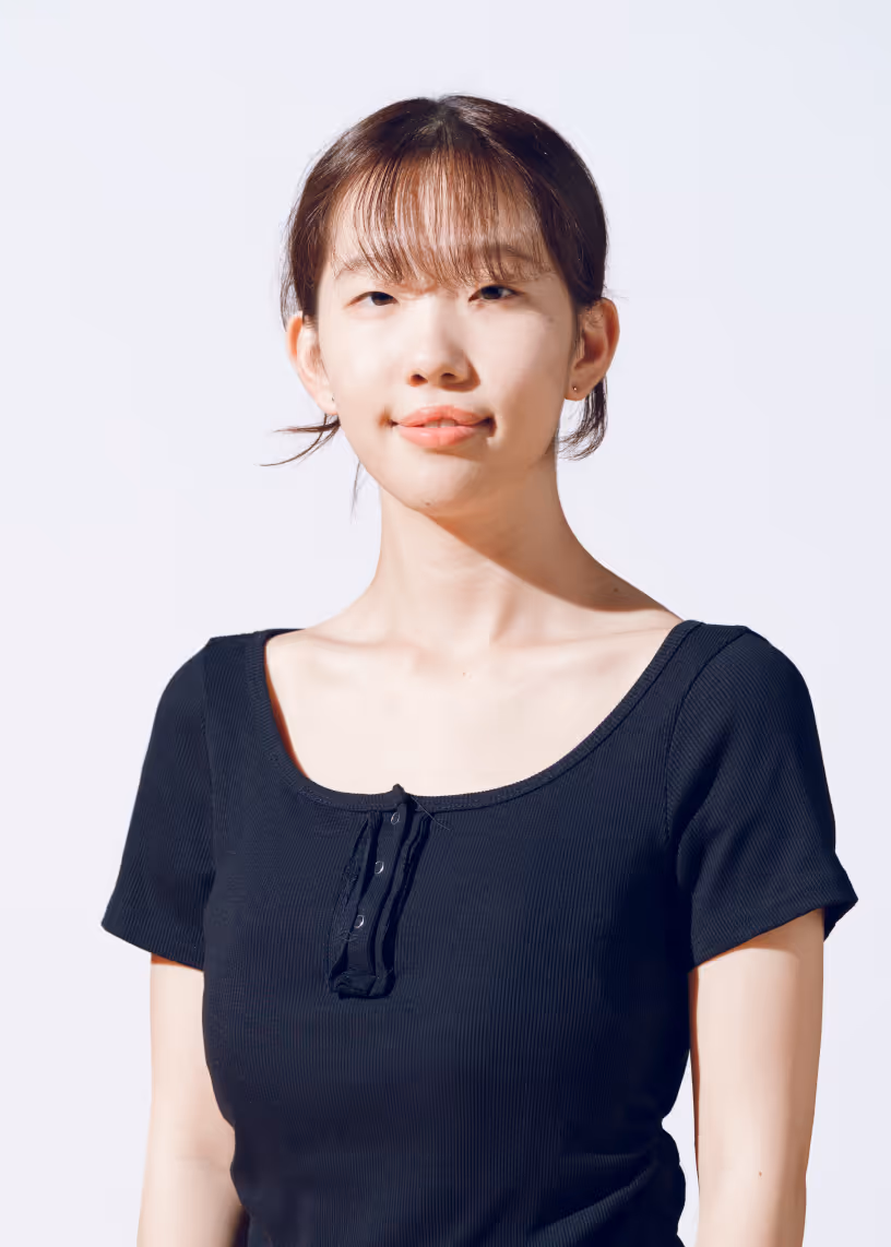 森居 彩音の顔写真